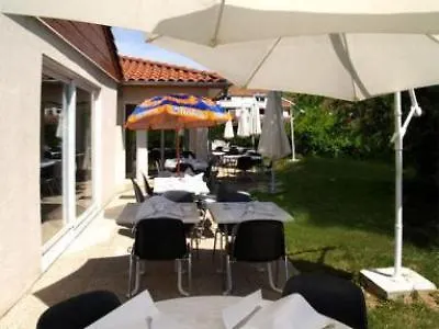 Brit Hotel Lyon Nord Dardilly 2*,  Francja